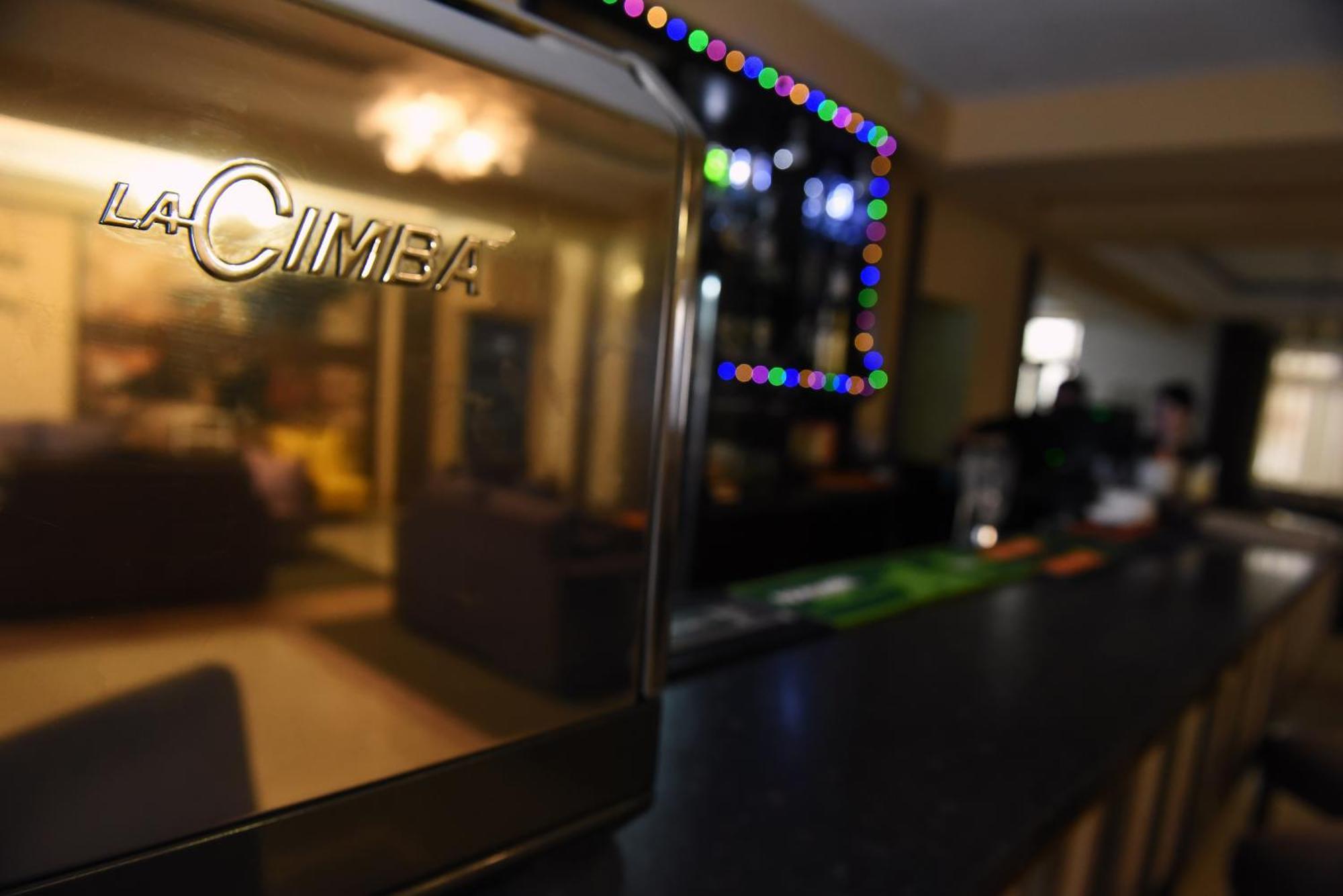 Shanyrak Hotel Temirtau Buitenkant foto